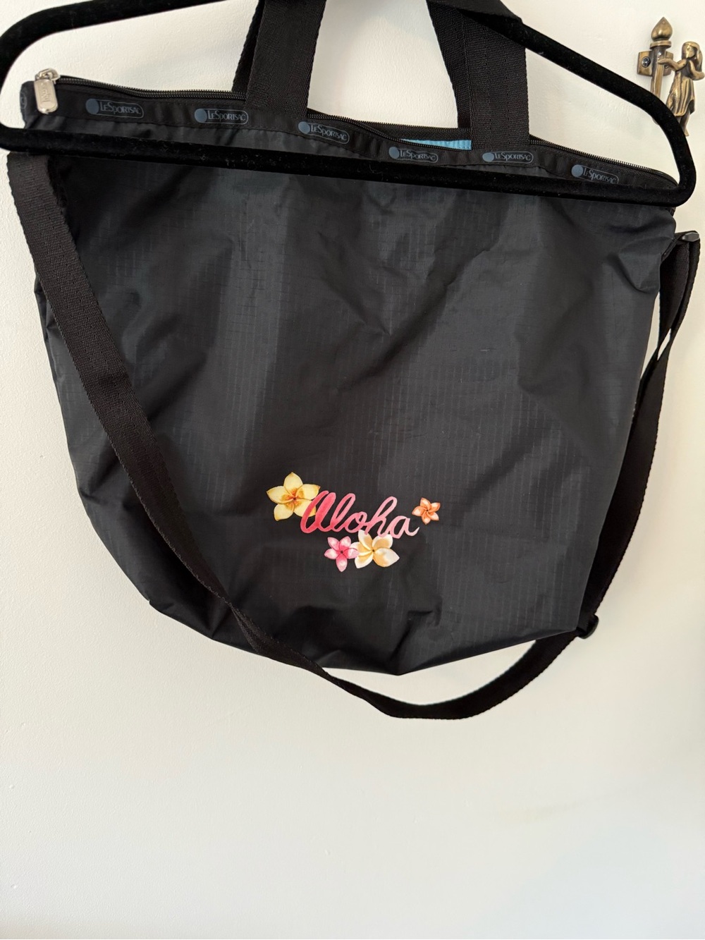 Lesportsac Black Tropical Heart Floral Aloha Tote - Picture 4 of 4